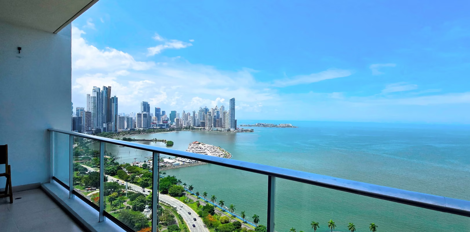 APARTAMENTO FRENTE AL MAR | FULL AMUEBLADO | LISTO PARA OCUPAR | BALCÓN PANORÁMICO | CINTA COSTERA - photo 1