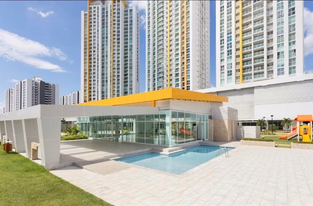 Remate Venta de Apartamento Condado del Rey Edificio King’s Park - photo 1