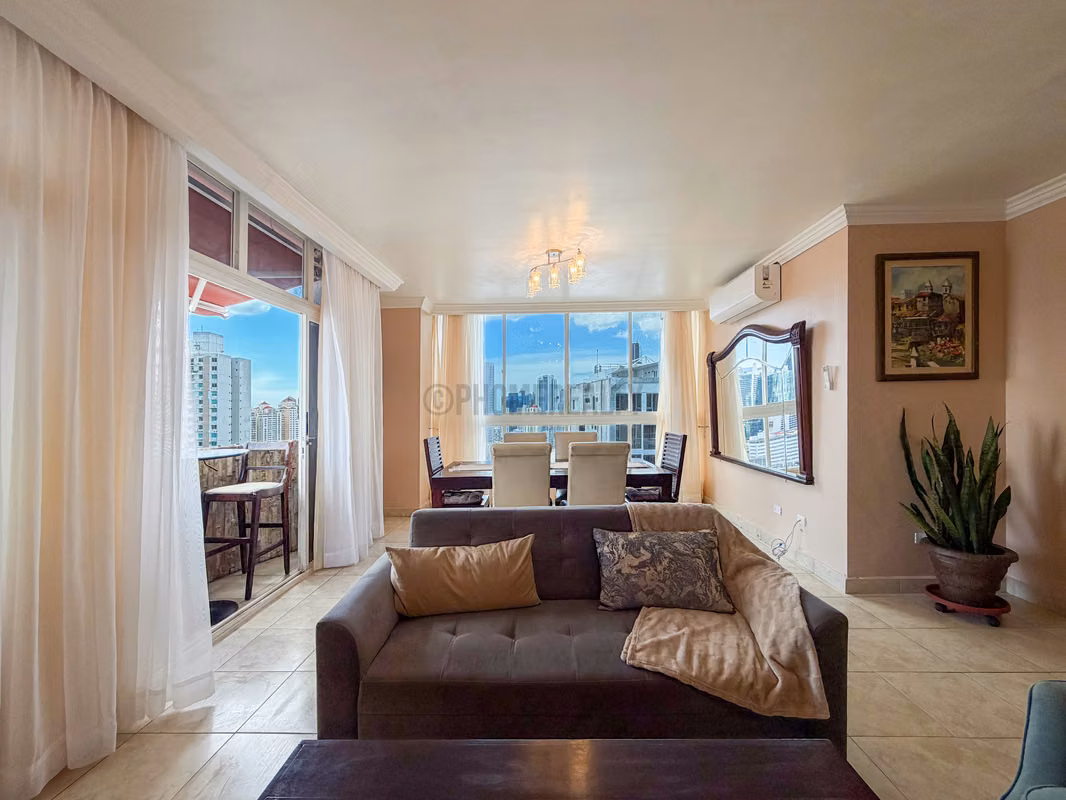 Apartamento Junior Penthouse en Alquiler en El Cangrejo - foto 1