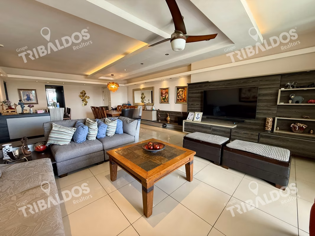 Venta de Apartamento PH Highland View - foto 1