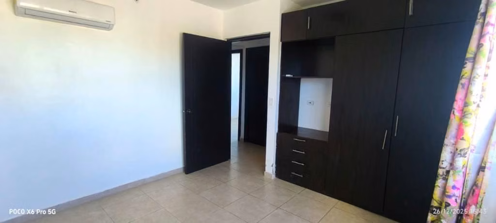Apartamento justo en la linea del metro del ingenio - foto 1