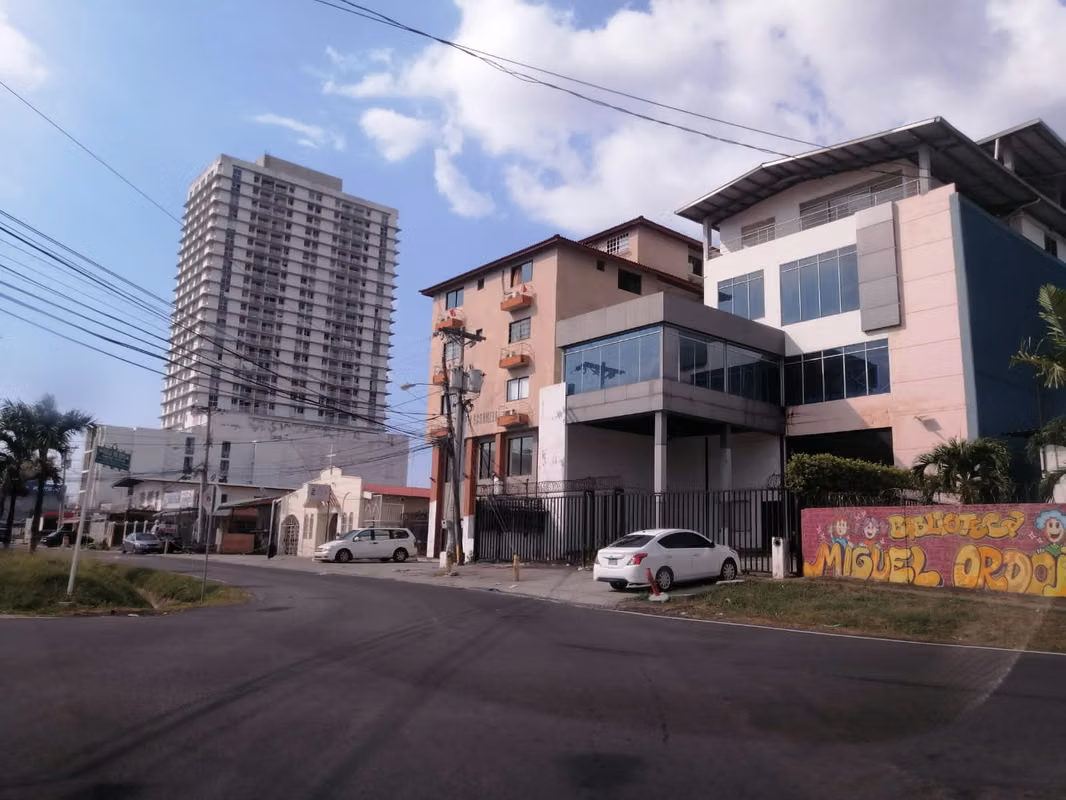 Apartamento en Parque Lefevre # 2260 avd - foto 1