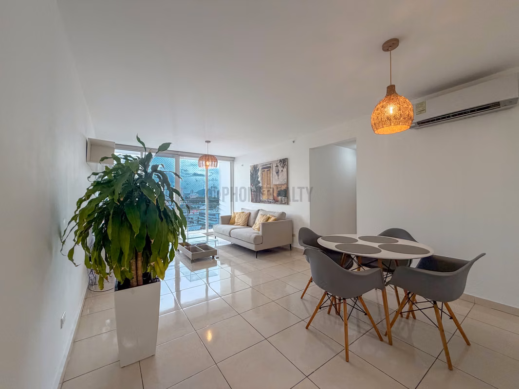 Apartamento en Alquiler en Vía España, Panamá – Amplia Residencia de 100 m² - foto 1