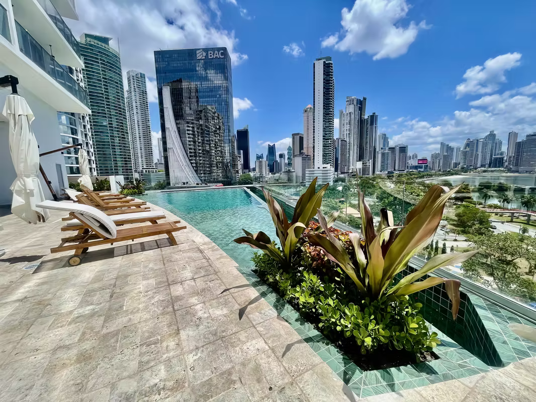 ALQUILER PH WHITE APARTAMENTO AMOBLADO AV BALBOA - photo 1