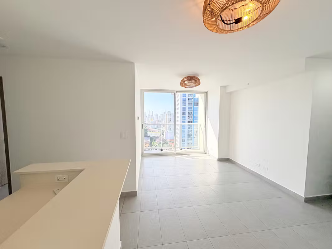 SE ALQUILA A ESTRENAR APARTAMENTO EN PH PARK SQUARE - foto 1