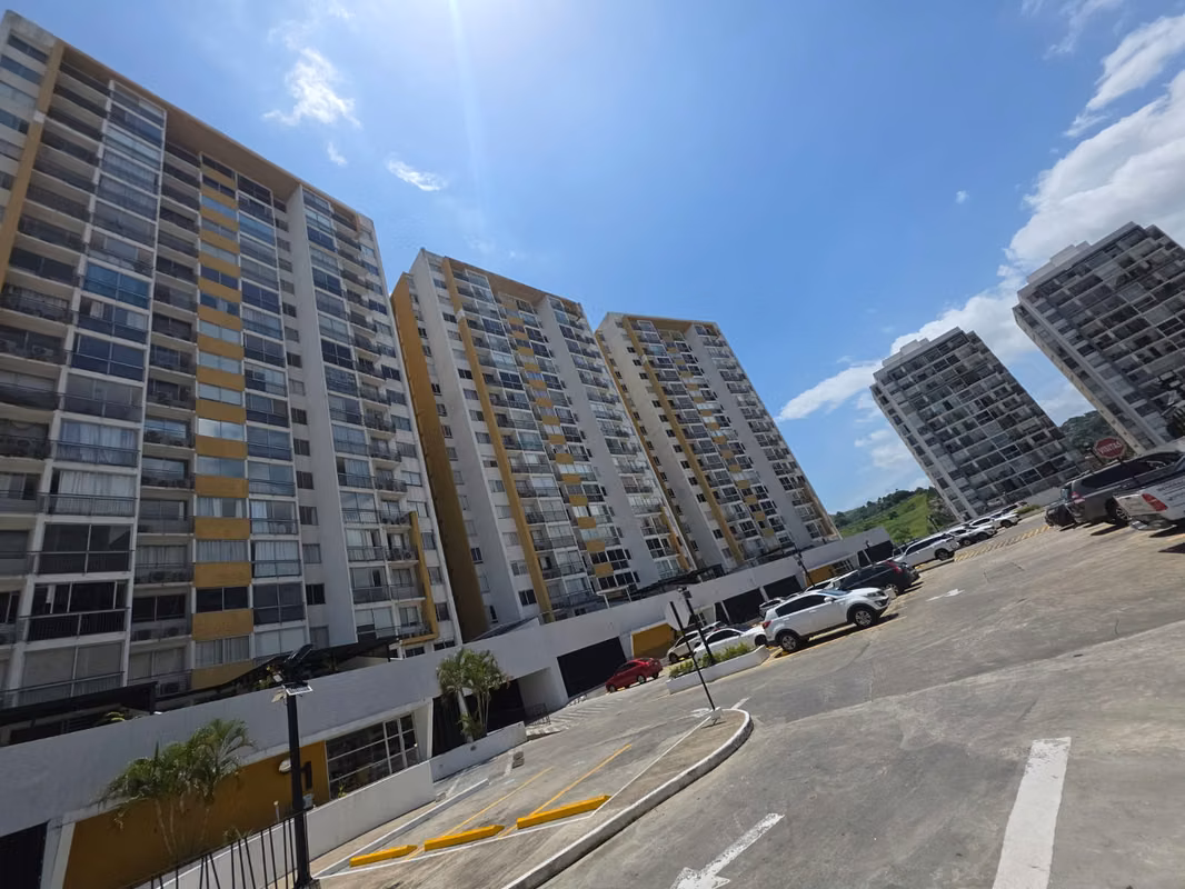 VENDO APARTAMENTO PH ALSACIA TOWER - foto 1