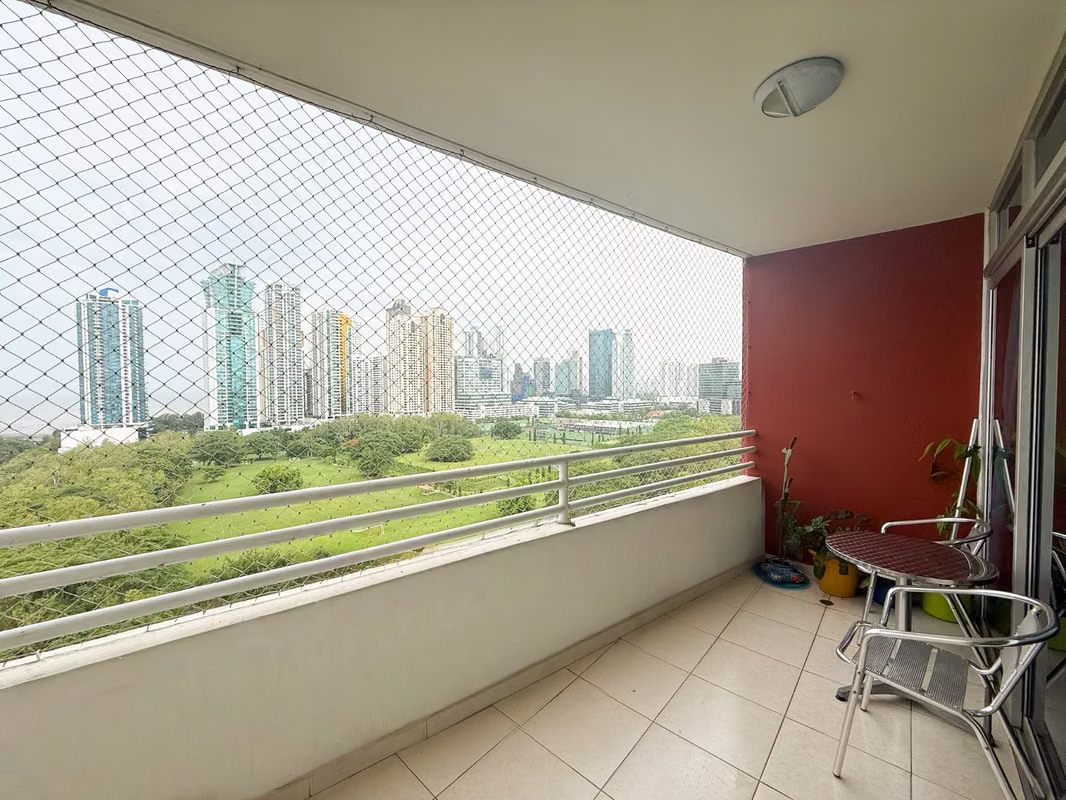 Apartamento con Vista al Parque en Venta en P.H. Vertikal, Costa del Este - foto 1