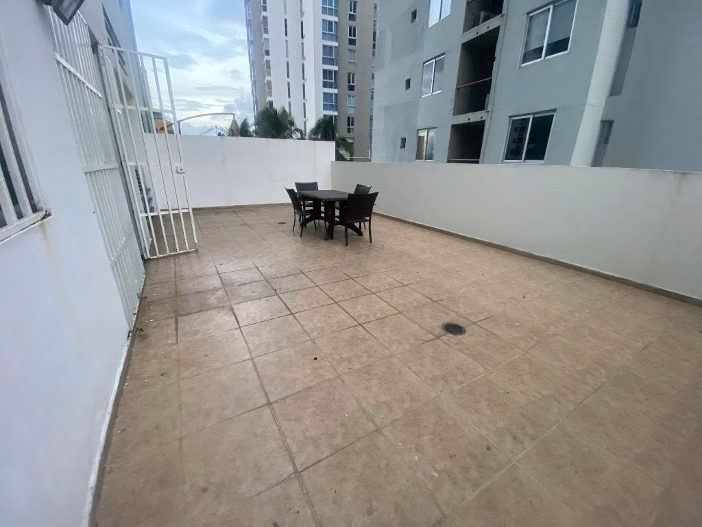 PH GREEN POINT( 50mts extra de terraza) 800$ - photo 1