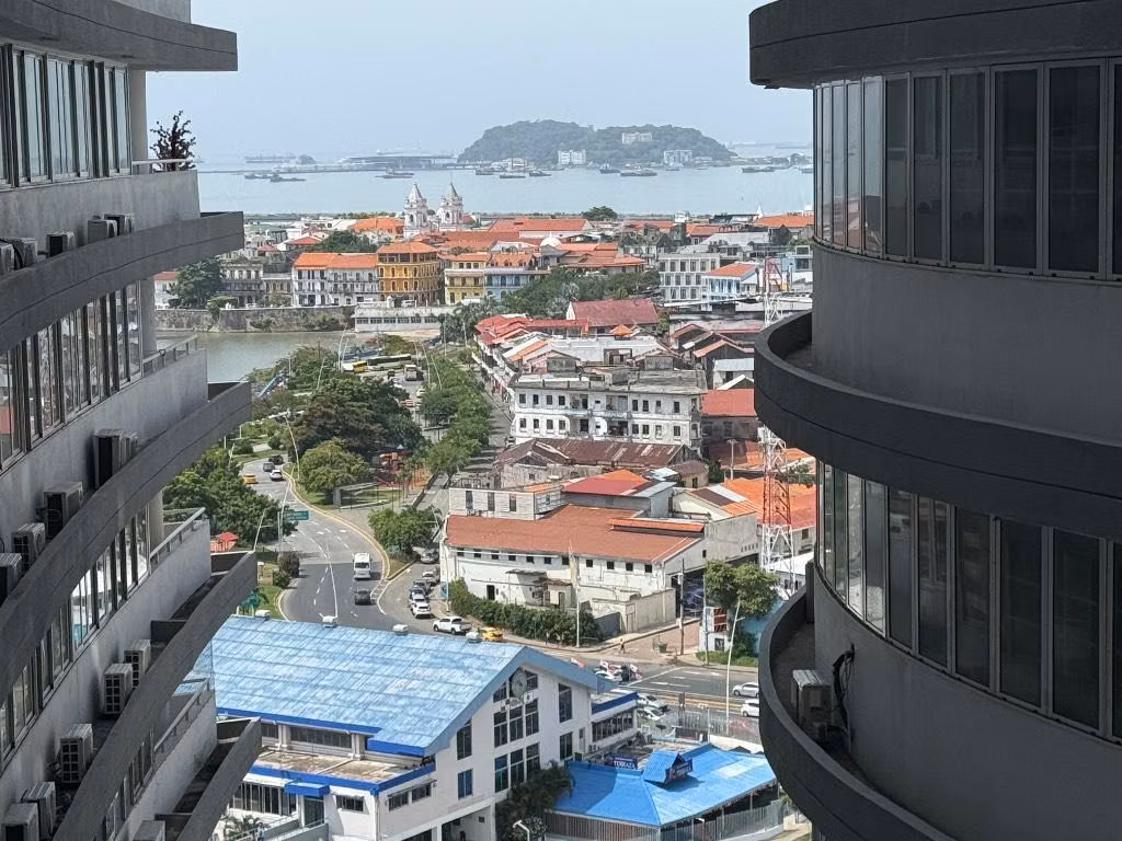 PH BAY VIEW 145.000$ + Balcon ( torre 200) - photo 1