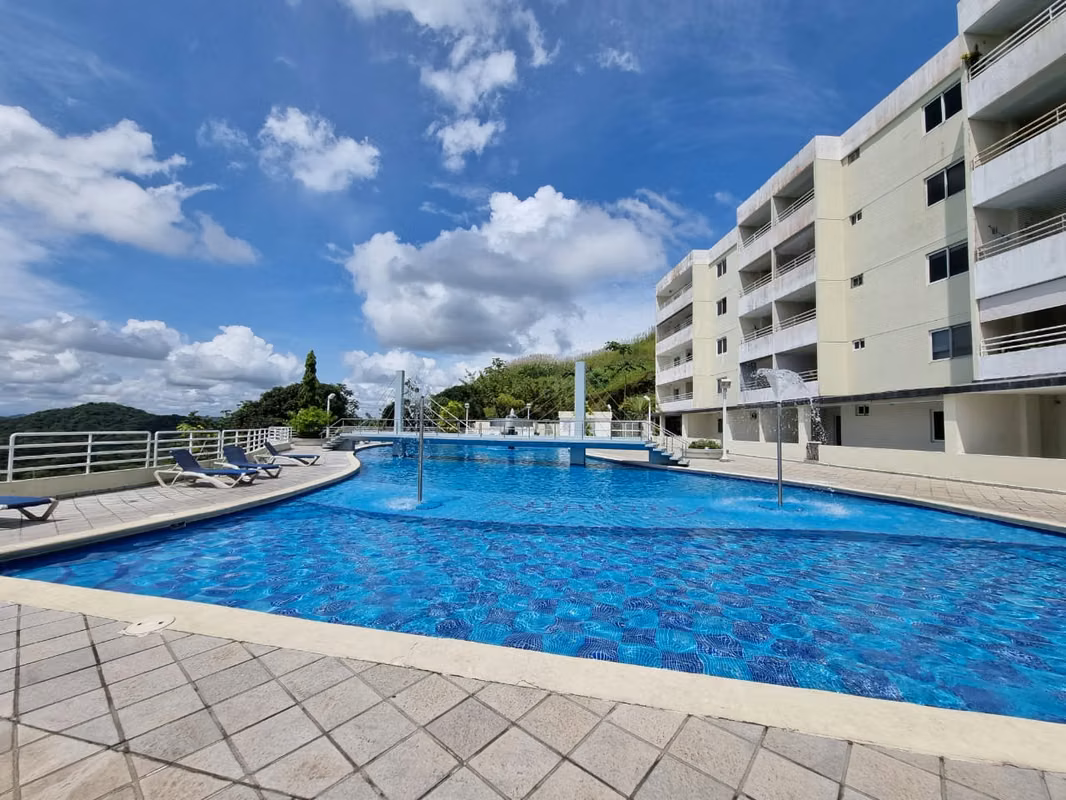 Alquilo apartamento 2 habitaciones PB En Altamira Gardens - foto 1
