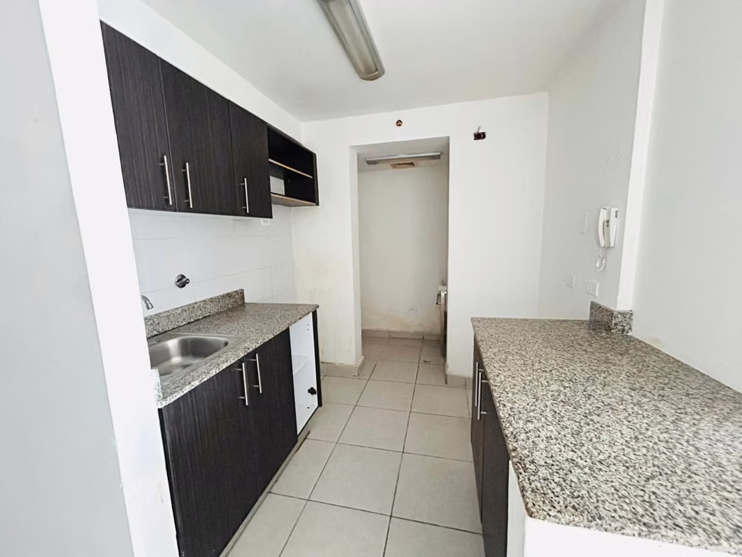 VENDO COMODO APARTAMENTO EN VIA ESPAÑA SAN FRANCISCO - foto 1