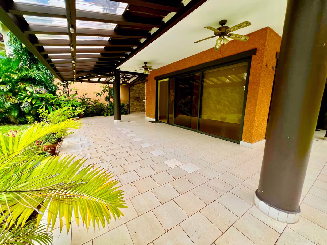 Embassy Club, Alquiler de Apartamento Con Jardín Clayton, Panamá - photo 1