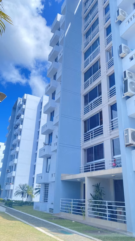 VENTA DE APARTAMENTO EN P.H. MC GREGOR HEIGHTS - foto 1