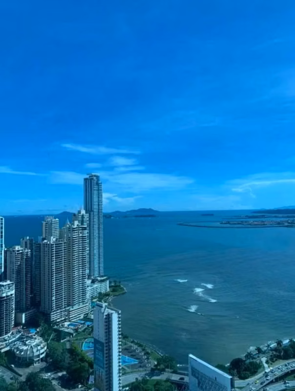 Vendo Lujoso Apartamento en Megapolis con Vista al Mar - foto 1