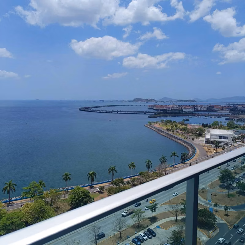 Vendo Lindo Apartamento Frente al Mar - foto 1