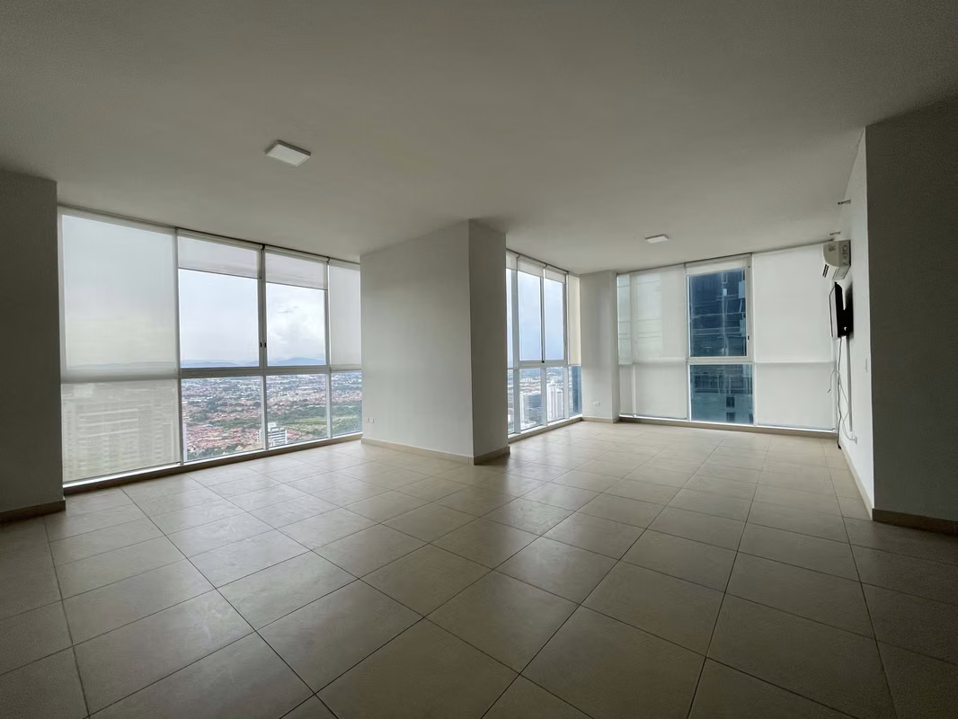 COUNTRY CLUB - VISTA A LA CIUDAD - PISO ALTO - foto 1