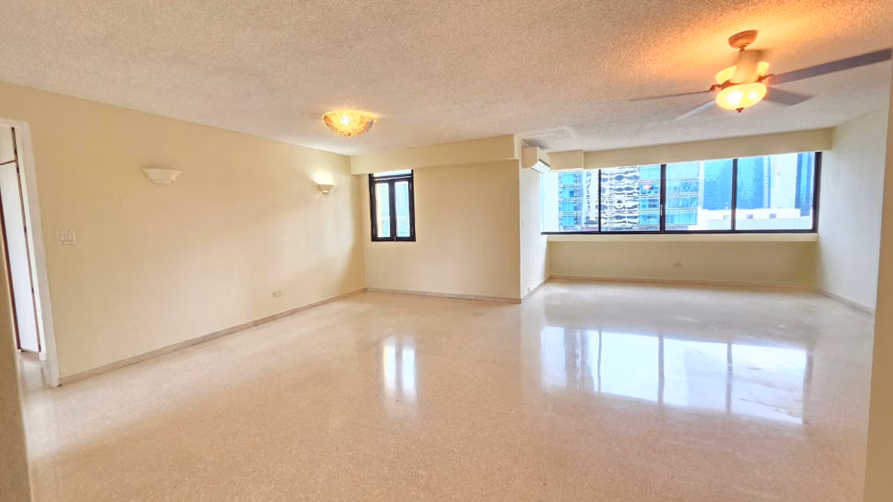 ¡Venta Directa de Propietario! Amplio Apartamento en Obarrio -2 estacionamientos-Edificio Mónaco - photo 1