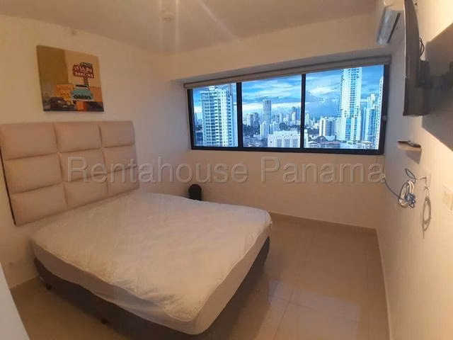 Alquiler de Apartamento en Avenida Balboa. EH - foto 1