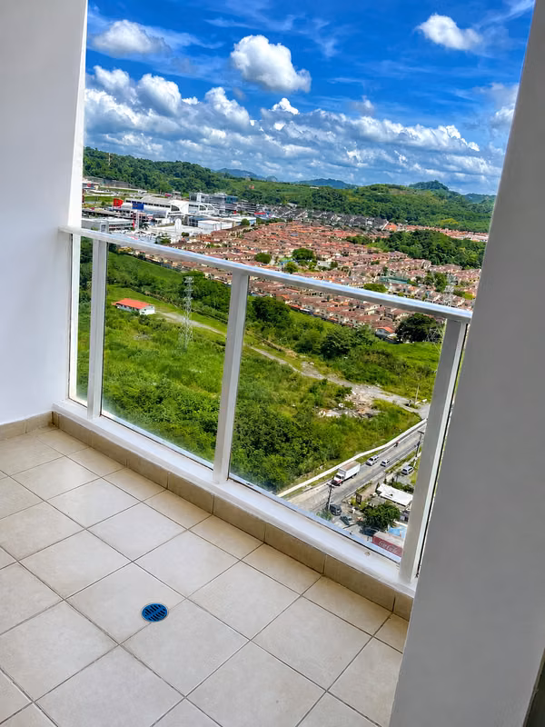 VENTA DE APARTAMENTO EN PH ROKAS, CONDADO DEL REY - foto 1