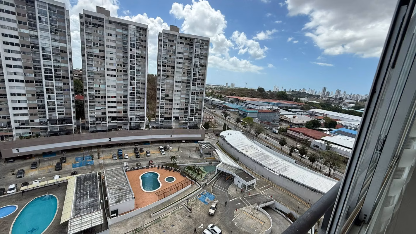 ALQUILER  EN PH ALSACIA TOWER, LINEA BLANCA, 3 RECAMARAS $ 850 CERCA AL TRAFICO - foto 1