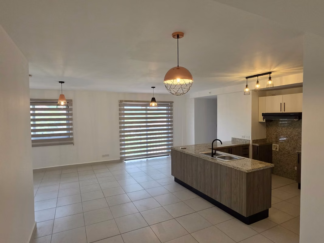 ALQUILO IMPECABLE COMO NUEVO APARTAMENTO EN ALBROOK - foto 1