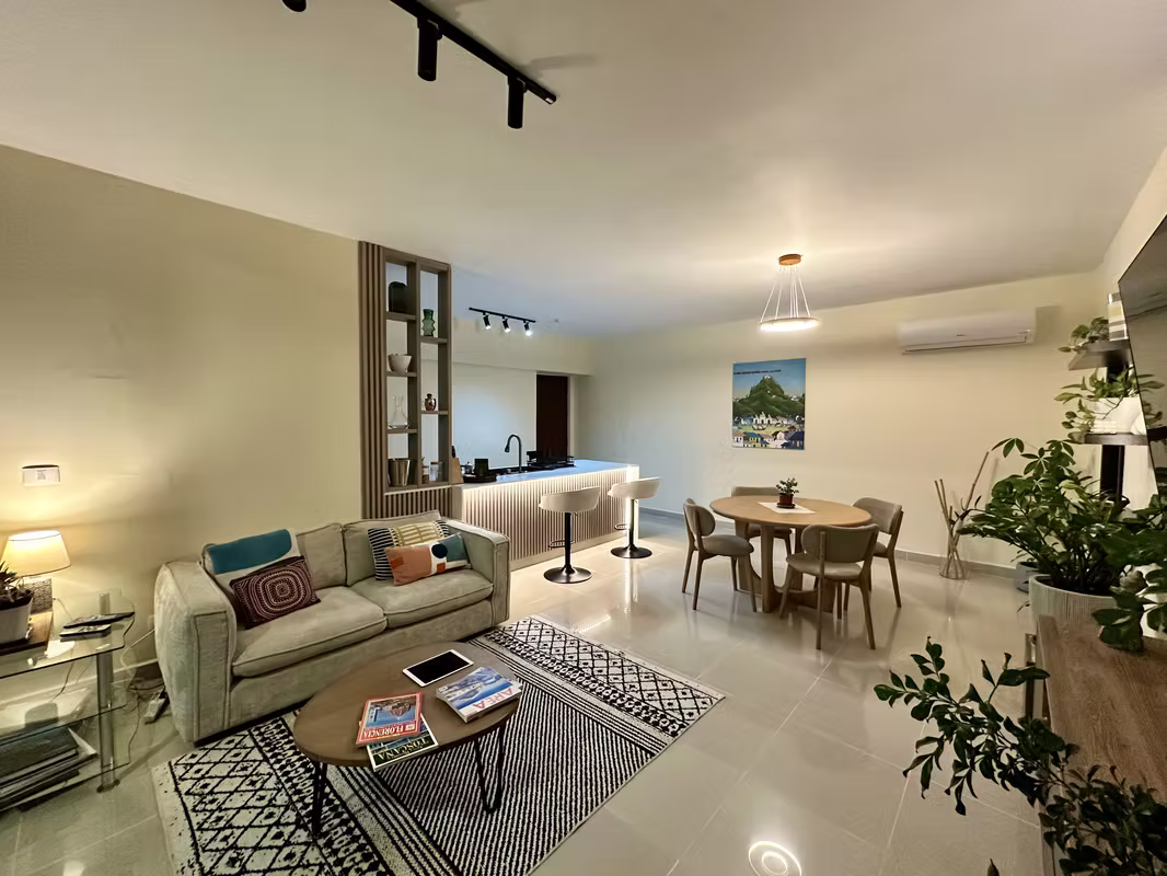 Apartamento remodelado, amueblado y equipado - foto 1