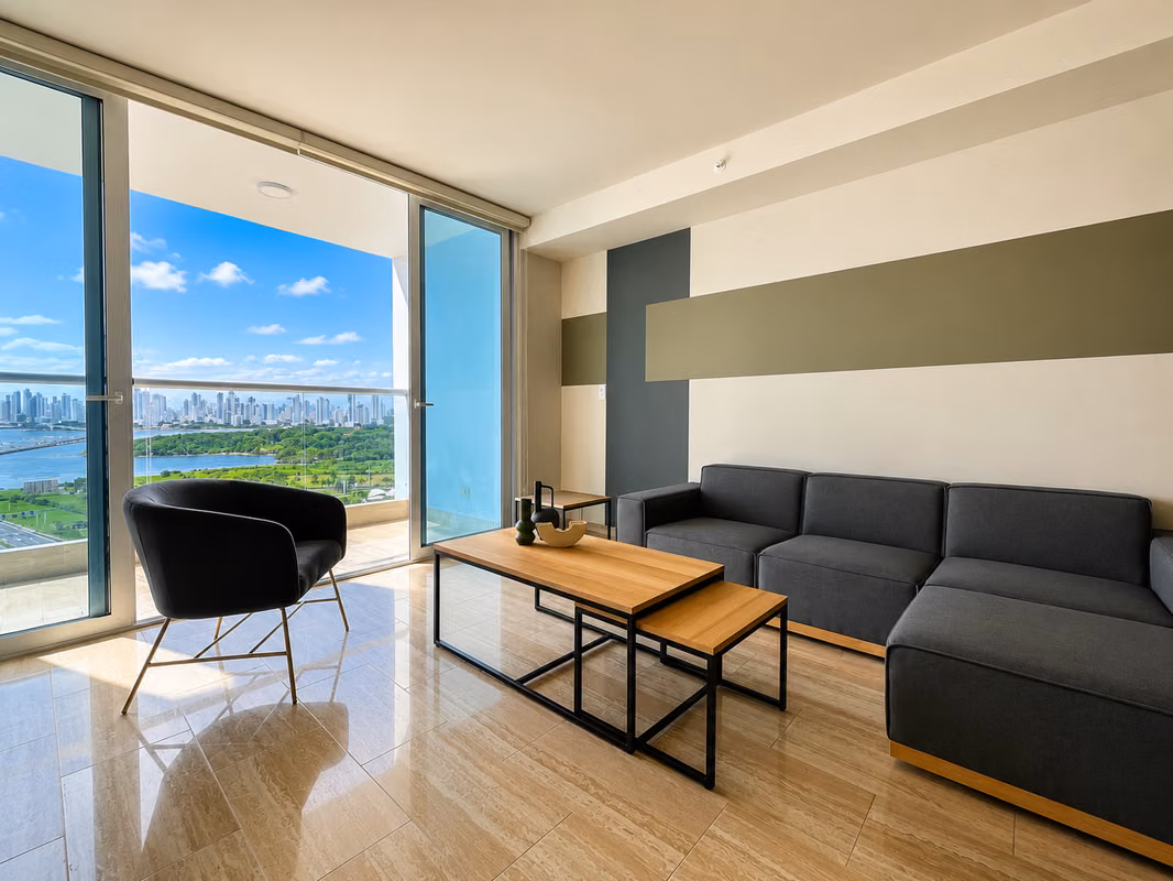 SE VENDE APARTAMENTO AMOBLADO EN COSTA DEL ESTE - foto 1