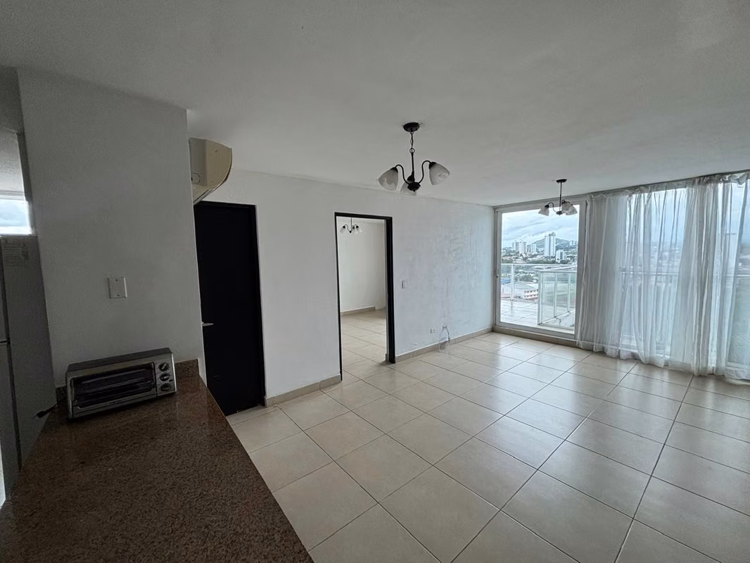 APROVECHA $112,000 Piso Alto La Loma - photo 1