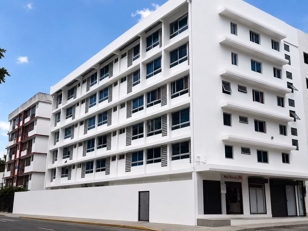 Estrena Amplios Apartamentos Remodelados de 2 Recamaras  desde 700 - foto 1