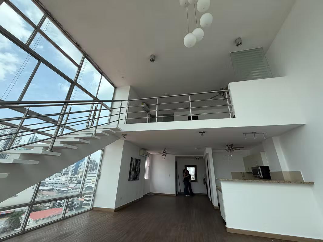 Loft de Estilo Mediterráneo | Venta y Alquiler - foto 1