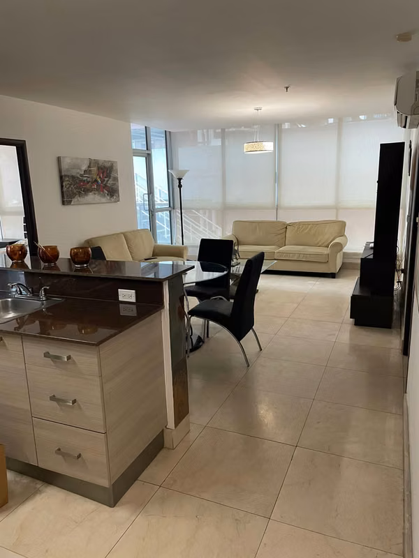 Venta de apartamento PH Villa del Mar Av. Balboa - foto 1