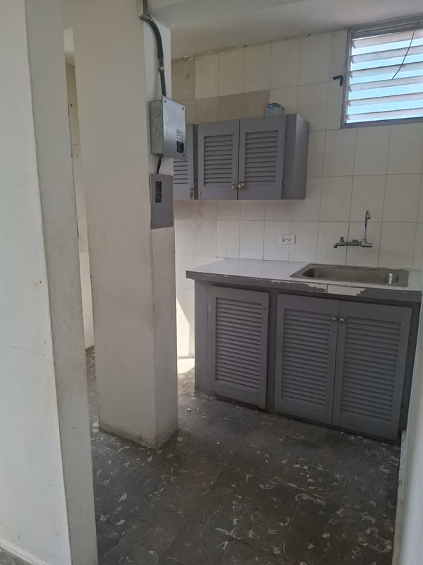 ALQUILER DE APARTAMENTO EN PARQUE LEFEVRE 2 RECAMARAS 1 BAÑO 1 PARKING, 1 PISO - foto 1