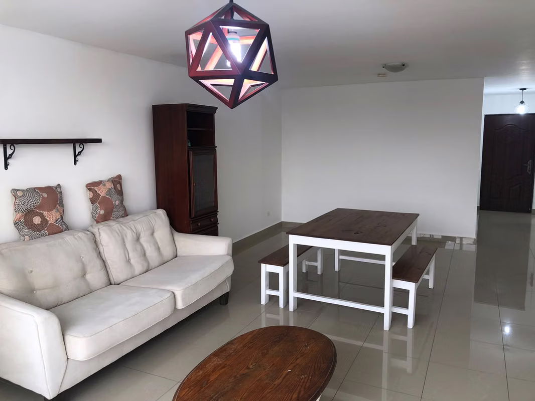 Apartamento Semiamoblado en PH Metro View | 2 Recámaras y 2 Parking - photo 1