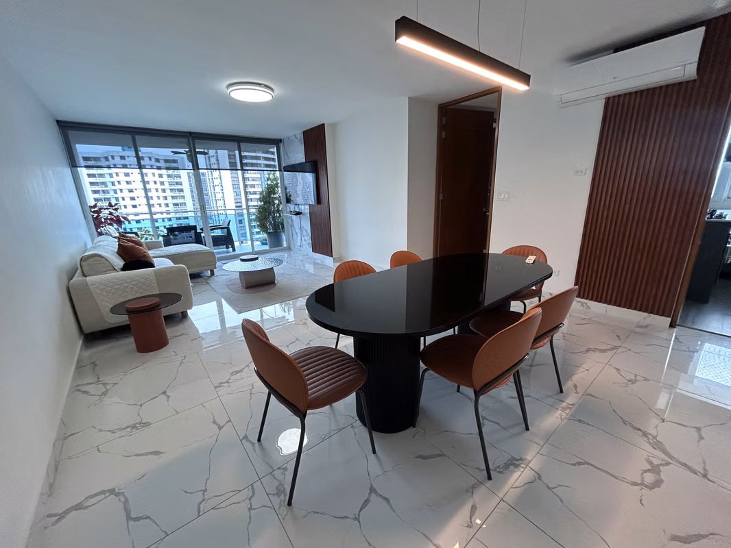 Alquilo amplio y hermoso apartamento amoblado en El Cangrejo - foto 1