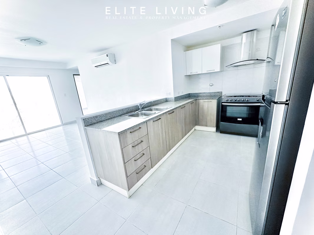 Alquiler Apartamento / PH Metropolitan Park – 78 m2 – 2 Recamaras / Nivel 32 / Vía España - foto 1