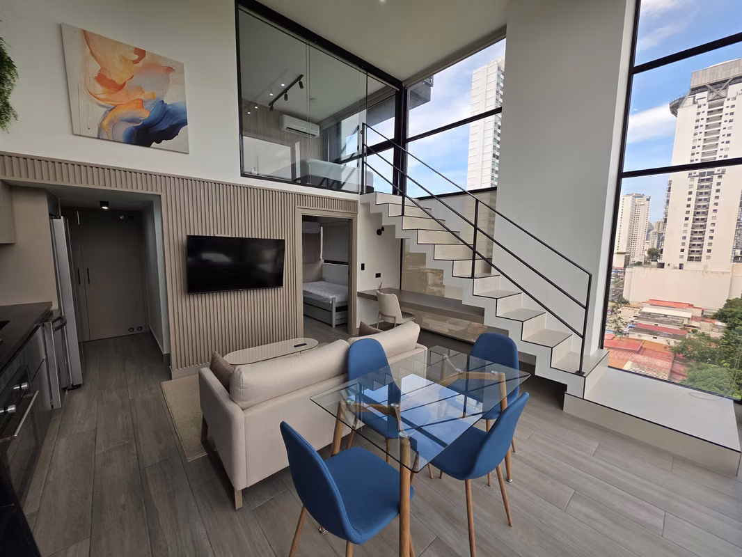 SE ALQUILA APARTAMENTO DE LUJO PH DOVLE CINCUENTENARIO - photo 1