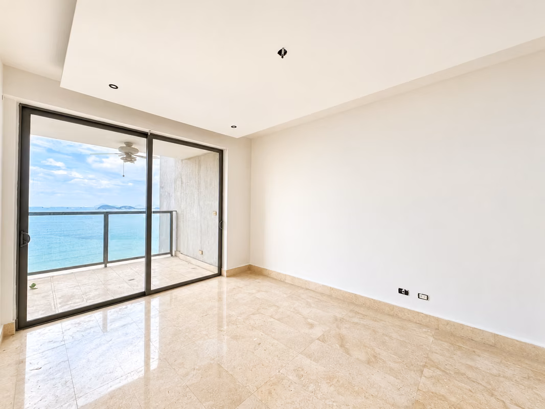 Apartamento de Lujo Frente al Mar en YOO Panamá | Avenida Balboa | 2 Recámaras - foto 1