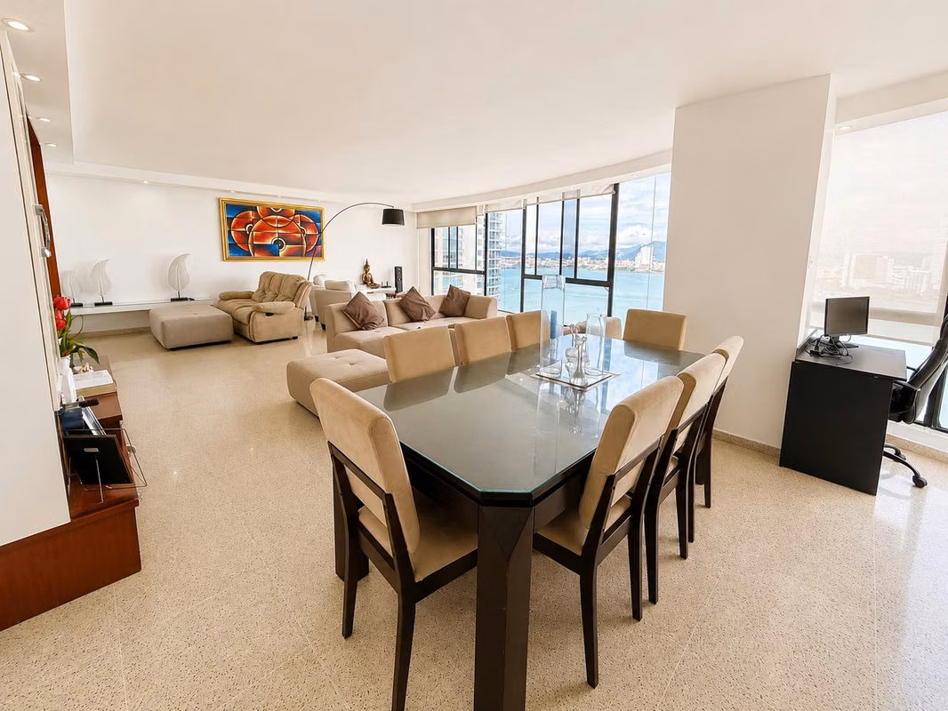 Venta de apartamento con vista al mar en Punta Paitilla P.H Mar de Plata - foto 1