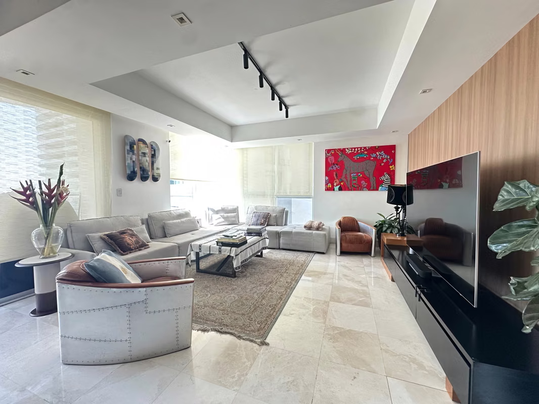 Venta de Oceanfront Completamente Remodelado en Punta Pacífica | 260 m² | $550,000 - foto 1