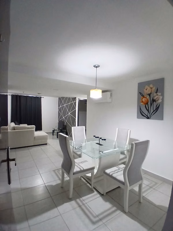 Alquilo hermoso apartamento Via España - foto 1