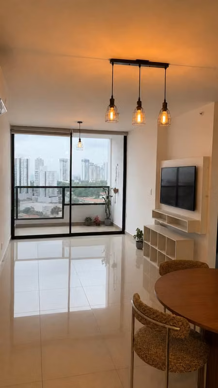 C456J  SE ALQUILA AMPLIO APARTAMENTO AMOBLADO EN PARQUE LEFEVRE - foto 1