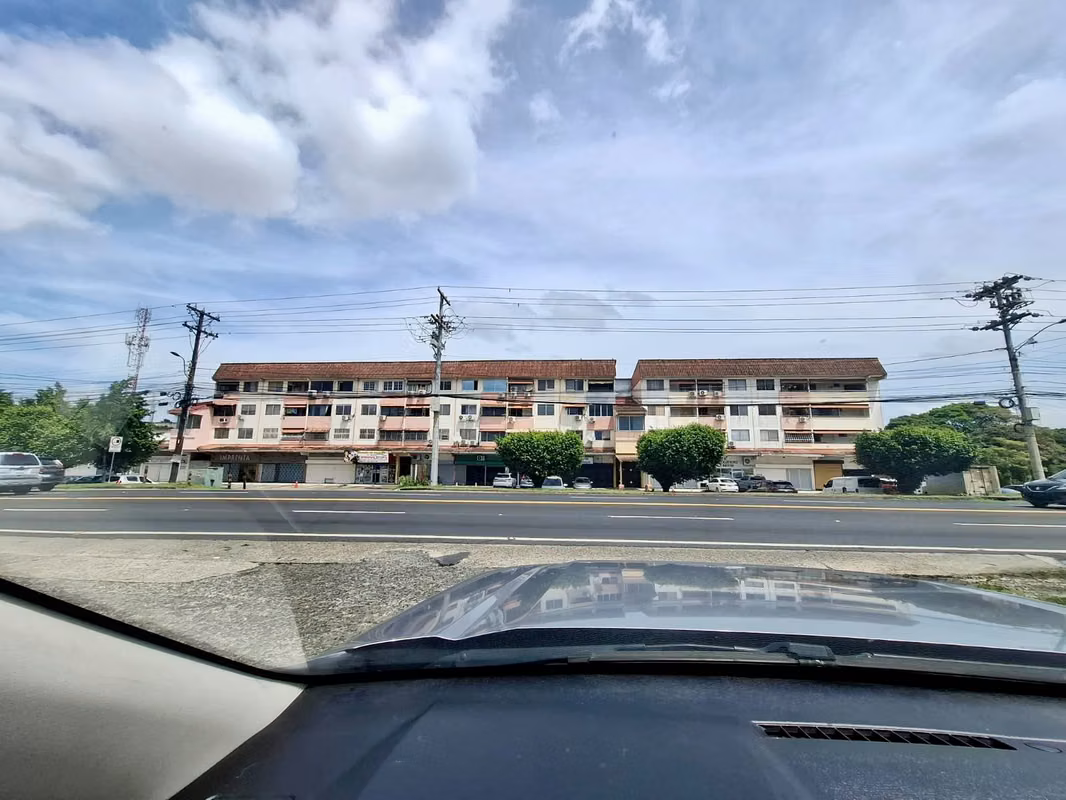 Se alquila apartamento en PH Los Alamos - foto 1