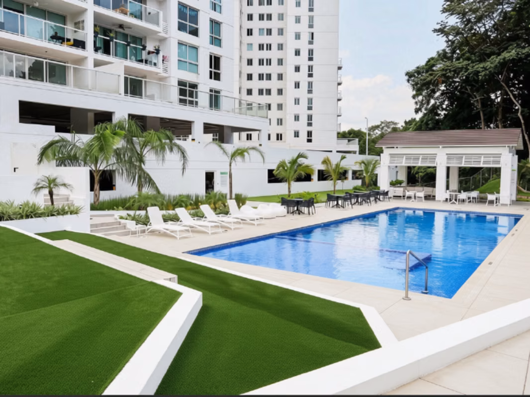 Vive rodeado de naturaleza y confort en Clayton Park | 199 m² con balcón amplio - photo 1