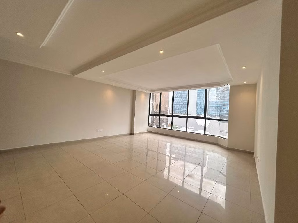 Apartamento remodelado en alquiler en Obarrio - foto 1