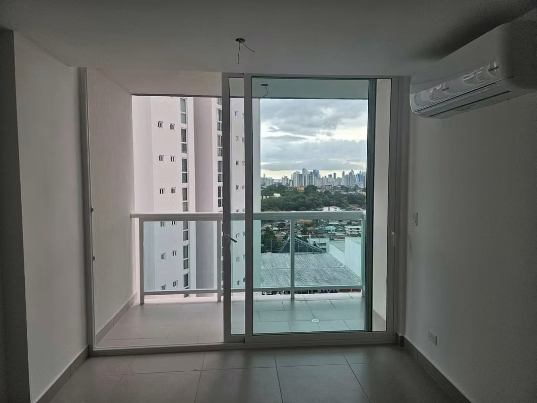 C436J SE ALQUILA AMPLIO APARTAMENTO CON LINEA BLANCA EN CONDADO DEL REY - foto 1