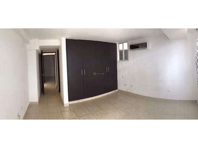 Alquiler / Venta – Apartamento PH Vista Marina - photo 1