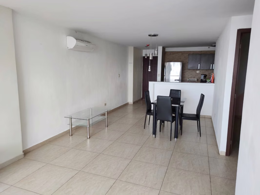 Apartamento en Condado del Rey con linea blanca *NO BROKERS* - foto 1