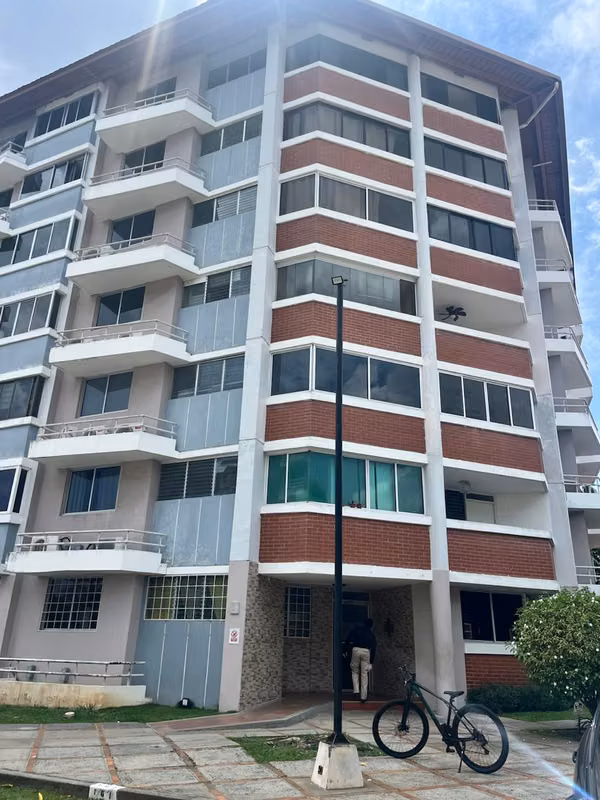 Banco vende apto. en PH RESIDENCIAL LLANO BONITO – JUAN DÍAZ - photo 1