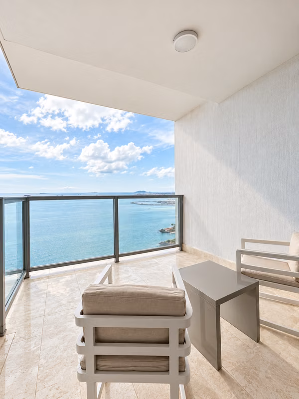 YOO Panamá Avenida Balboa | Alquiler Amoblado | 2 Recámaras | Vista al Mar | $3,200 - photo 1