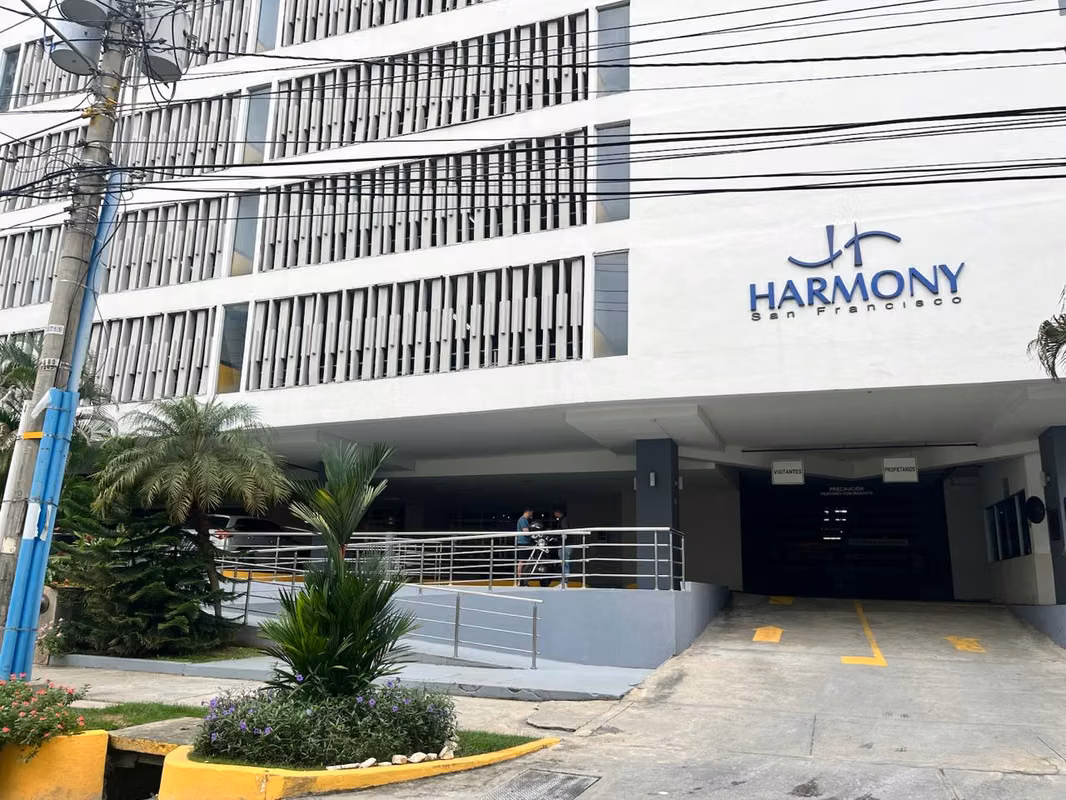 Banco vende apto. en PH HARMONY TOWER – SAN FRANCISCO - photo 1